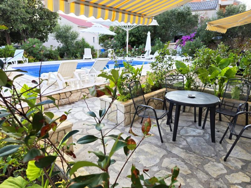 Premium Appartements mit Pool – Bild 10