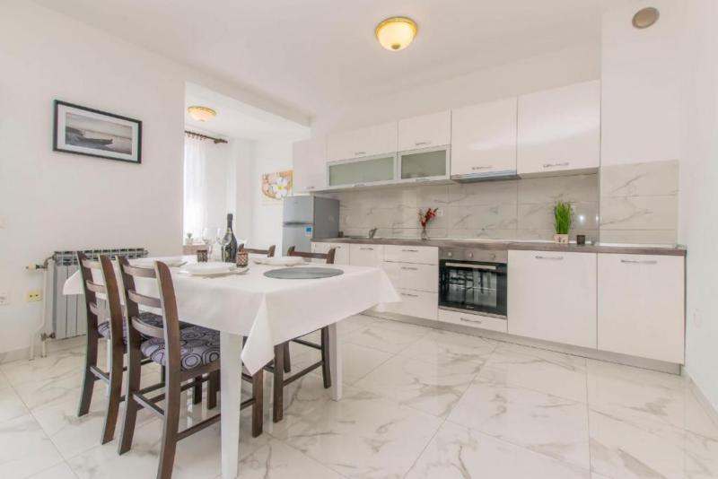 Premium Appartements mit Pool – Bild 5