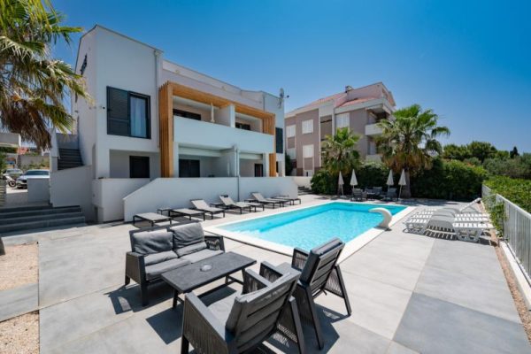 Deluxe Appartements mit Pool